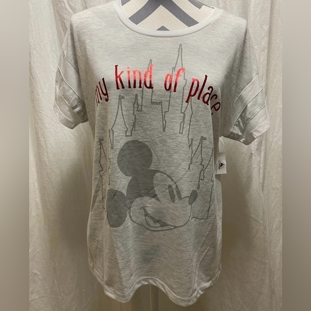 Disney Mickey Mouse My Kind of Place Tee Women’s Medium Castle Graphic Vacation